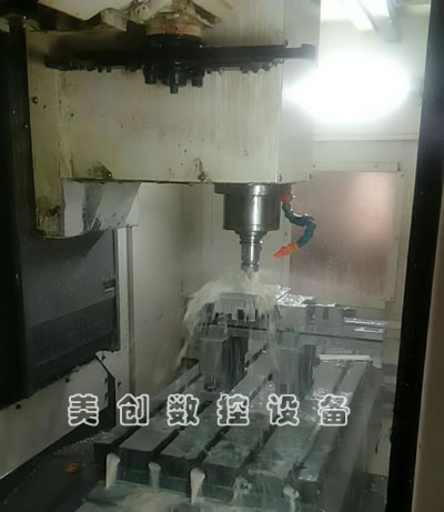 二手立式加工中心 臺灣麗馳MV-1000立式加工中心